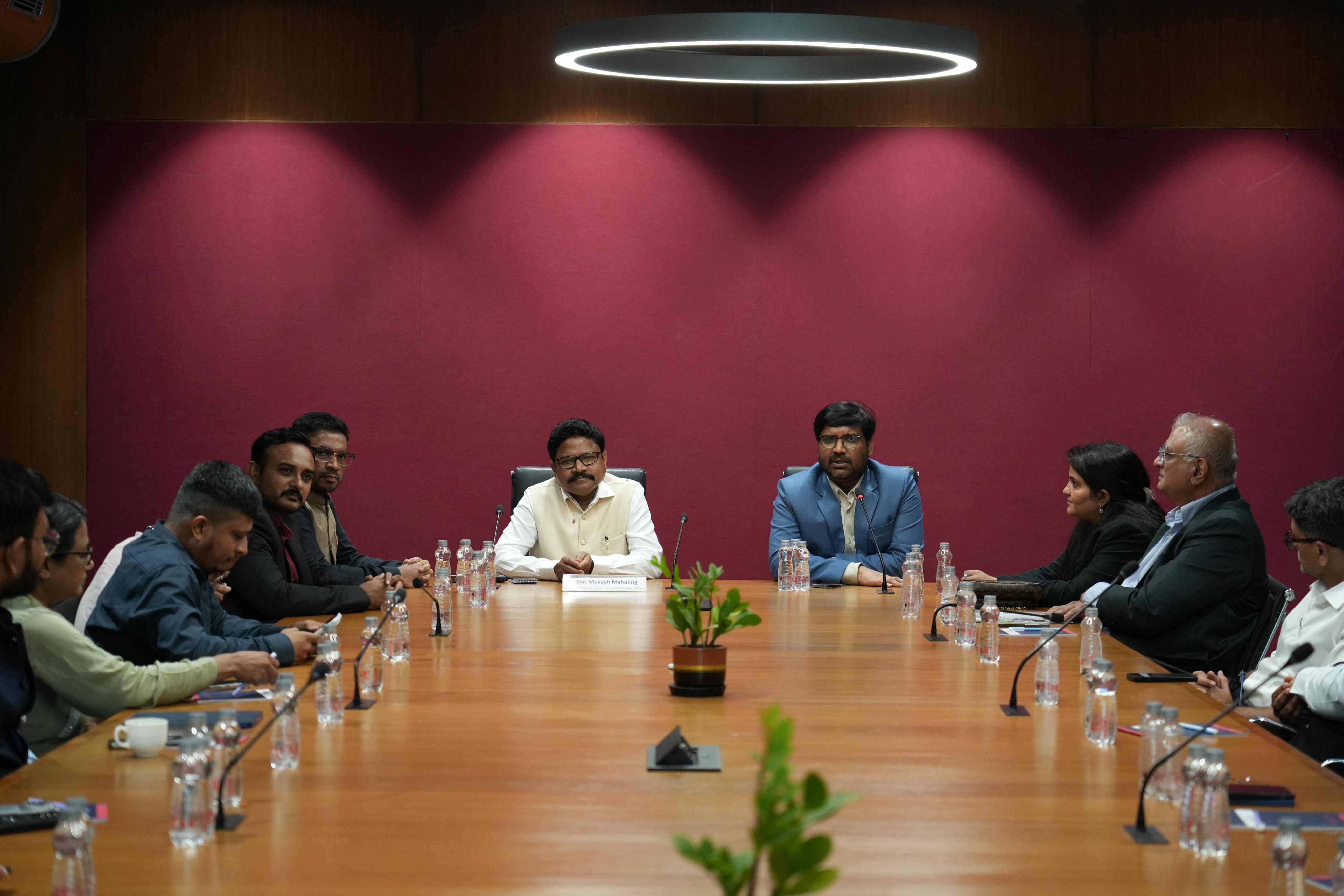 Roundtable in Ahmedabad Explores Next-Generation Healthcare Education and Services for Odisha